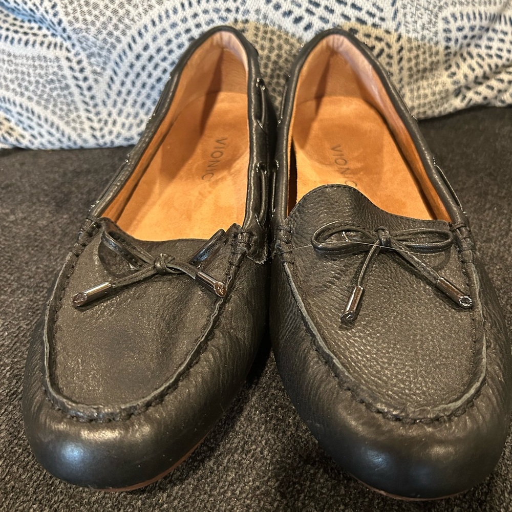 Vionic Women’s “Virginia” Black Leather Driving Moccasins